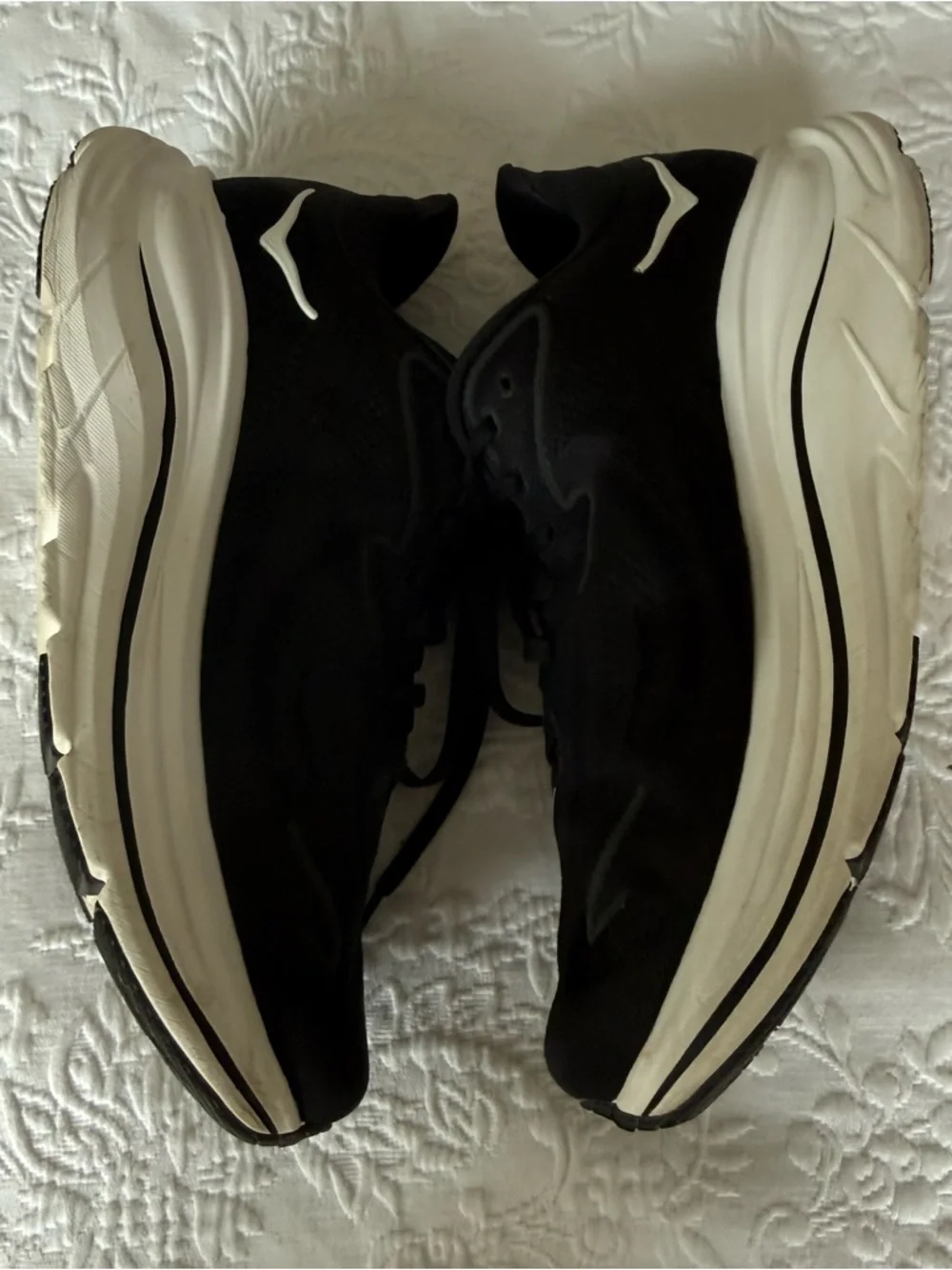 Hoka Clifton 10 Black and White Everyday Running Shoe size 10
